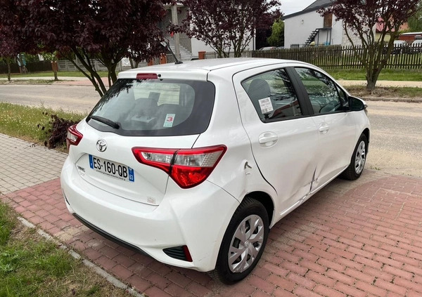 Toyota Yaris cena 23900 przebieg: 118591, rok produkcji 2017 z Turek małe 92